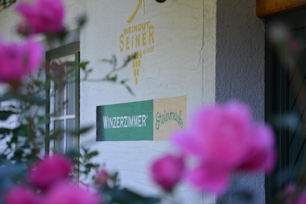 Weingut Seiner Vlg. Kraxner Villa Greisdorf Екстериор снимка