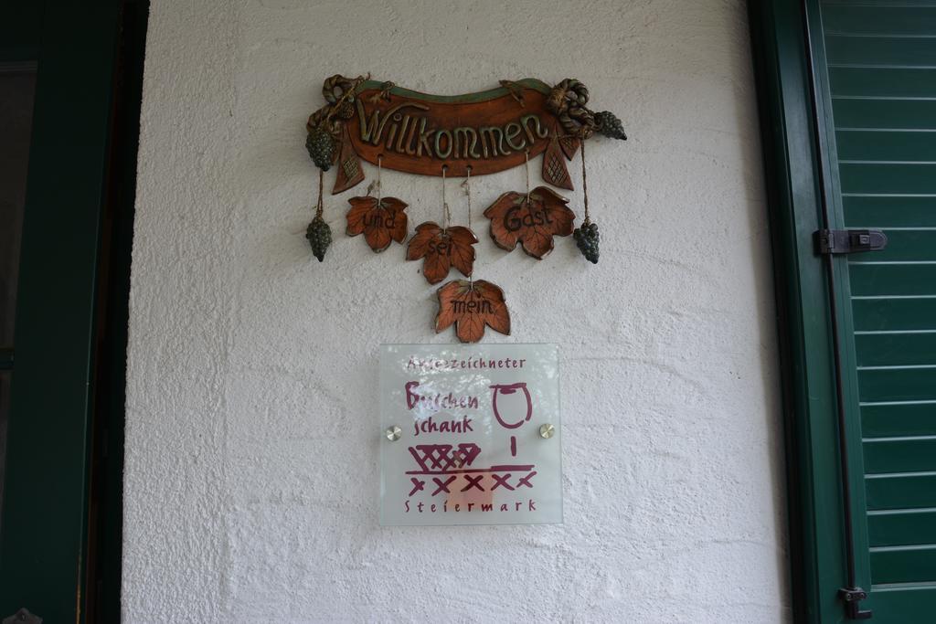 Weingut Seiner Vlg. Kraxner Villa Greisdorf Екстериор снимка