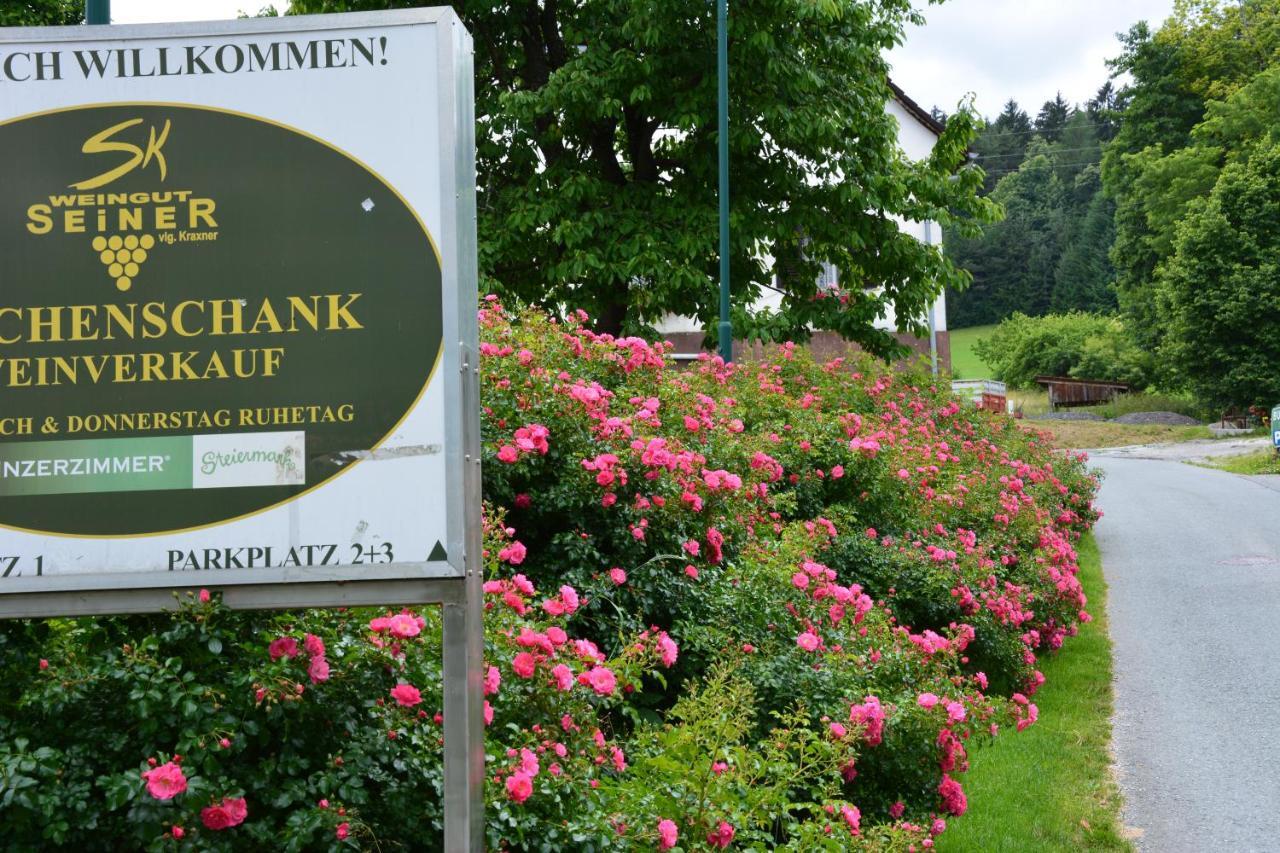 Weingut Seiner Vlg. Kraxner Villa Greisdorf Екстериор снимка